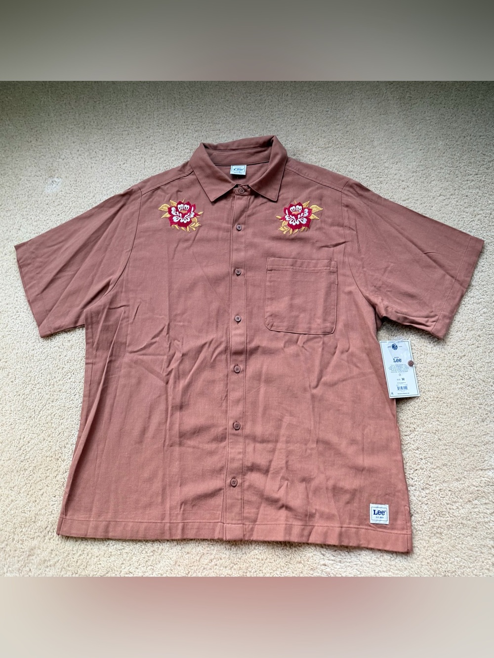 NWT Kacey Lee Men's Button Up Woven Short Sleeve Shirt - Size M - Embroidered